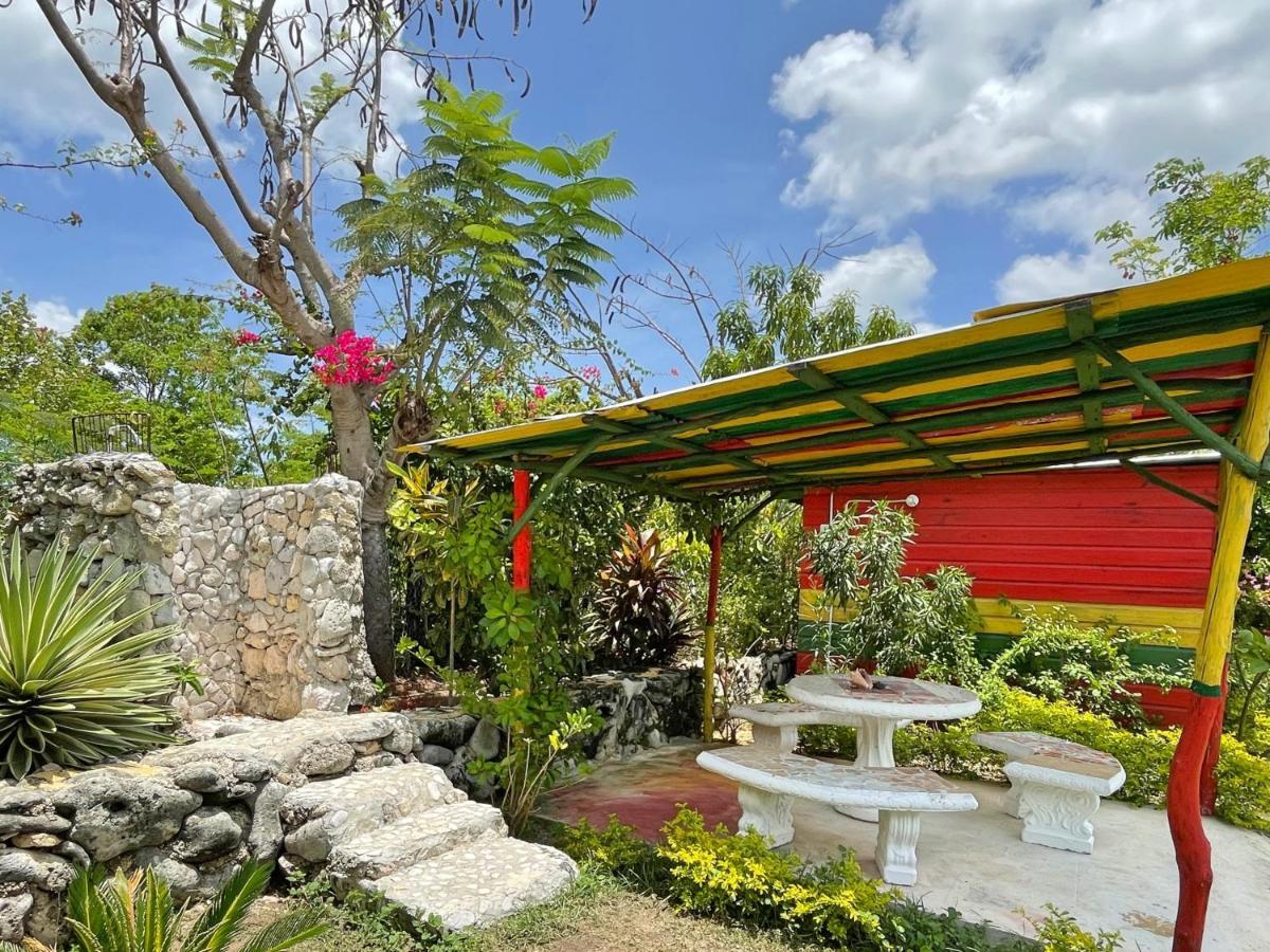 Judy House 2 - Lewis Backpacker Hostel Little Bay Екстериор снимка